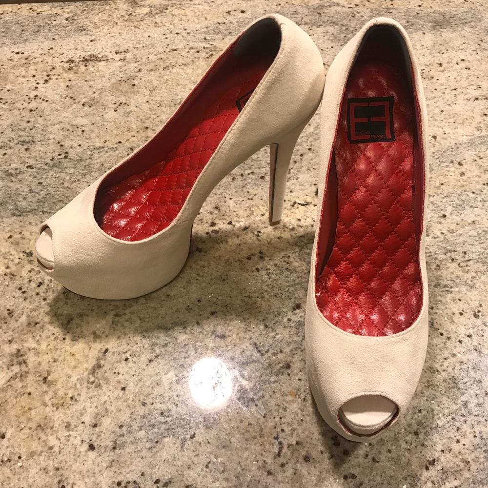 Emelio Frank White 6” Hidden Platform Heels 7.5